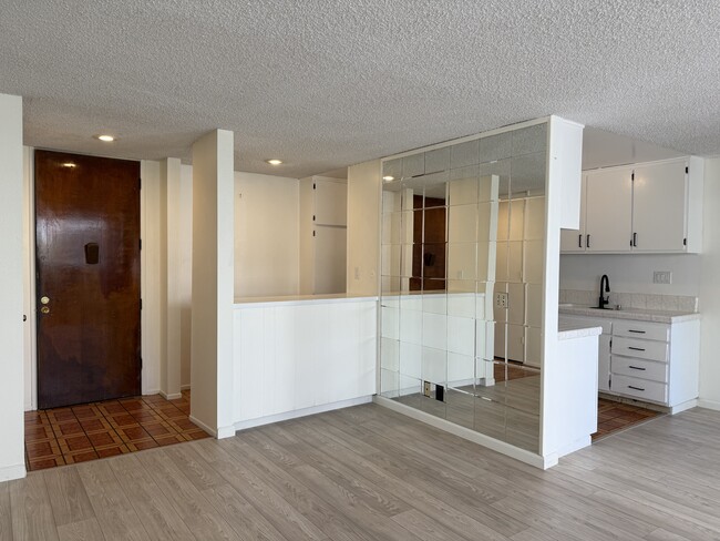 property at 5900 Canterbury Dr