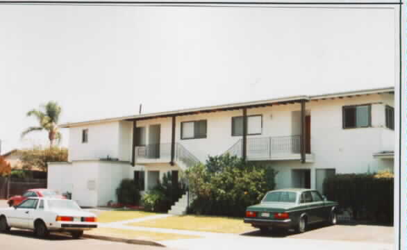 1730 Santa Ana Ave in Costa Mesa, CA - Building Photo - Building Photo