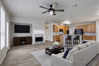 5410 Linden Grove Ct in Sugar Land, TX - Building Photo - Building Photo