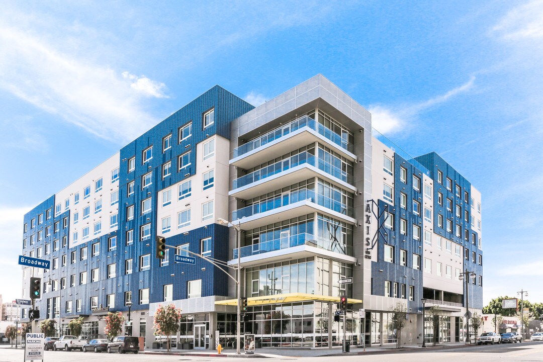Axis in Los Angeles, CA - Building Photo