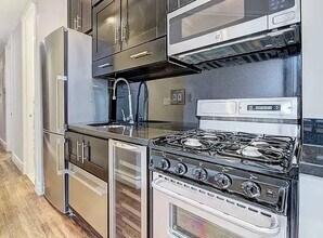 410 E 13th St in New York, NY - Building Photo - Building Photo
