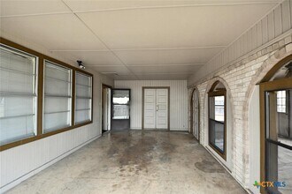 1274 E Common St in New Braunfels, TX - Building Photo - Building Photo