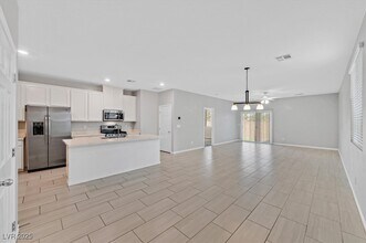 1005 Edel Hest Ave in North Las Vegas, NV - Building Photo - Building Photo