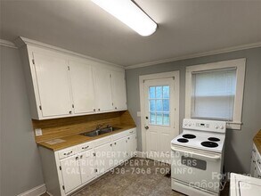 132 Lilly Ave in Salisbury, NC - Building Photo - Building Photo