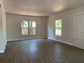 1465 Fruitdale Dr in Grants Pass, OR - Building Photo - Building Photo