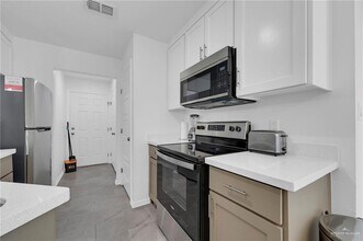 2217 Multi National in Harlingen, TX - Building Photo - Building Photo