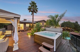 44 Park Ridge Rd in San Rafael, CA - Building Photo - Building Photo