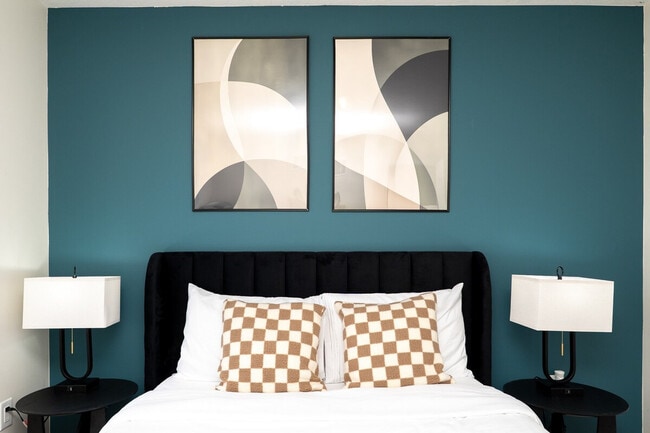 8775 Pawpaw Ln, Unit SI ID1322491P in Niagara Falls, ON - Building Photo - Building Photo