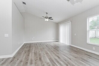 12219 Dawn Vista Dr in Riverview, FL - Building Photo - Building Photo