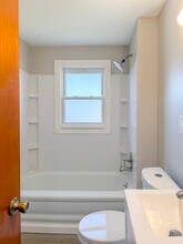 1614 Maine Ave in Lorain, OH - Building Photo - Building Photo