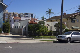 2409-2423 3rd Ave in San Diego, CA - Foto de edificio - Building Photo