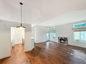 521 Arbor Dr in San Diego, CA - Building Photo - Building Photo