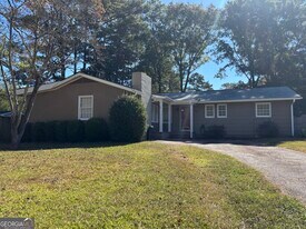 224 Laramie Rd in Griffin, GA - Building Photo