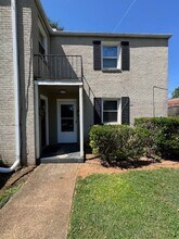 605 University Ridge in Greenville, SC - Building Photo - Building Photo