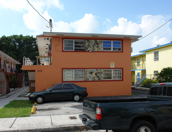 1352 SW 4th St in Miami, FL - Building Photo - Building Photo