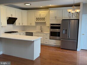 80 Brecknock Ct in Newtown, PA - Building Photo - Building Photo