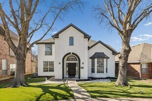 17821 Brent Dr in Dallas, TX - Building Photo