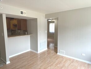 6616 104th Pl in Chicago Ridge, IL - Building Photo - Building Photo