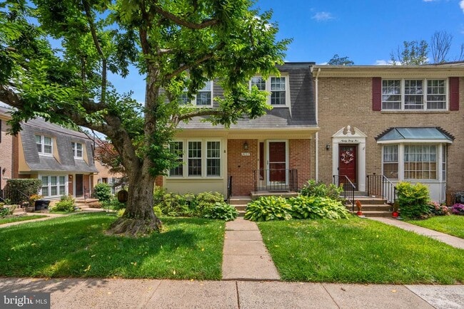 property at 9033 Blarney Stone Dr