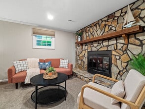 5012 Hollyview Dr in Vermilion, OH - Building Photo - Building Photo