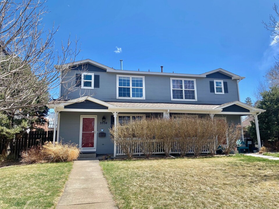3330 S Pearl St in Englewood, CO - Building Photo