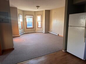 458 Bay St-Unit -2 in Taunton, MA - Building Photo - Building Photo