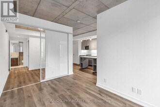 115 Larchmount Ave in Toronto, ON - Building Photo - Building Photo