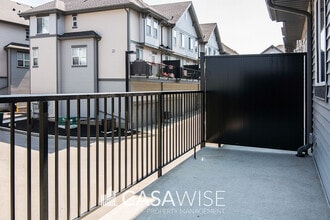 655-655 Watt Blvd SW in Edmonton, AB - Building Photo - Building Photo