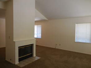 671 Spring Ln in Sonoma, CA - Building Photo - Building Photo