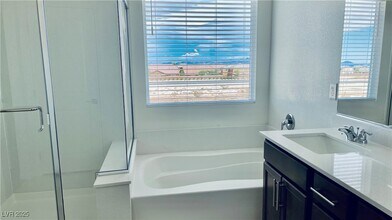 8736 Victoria Pk St in Las Vegas, NV - Building Photo - Building Photo