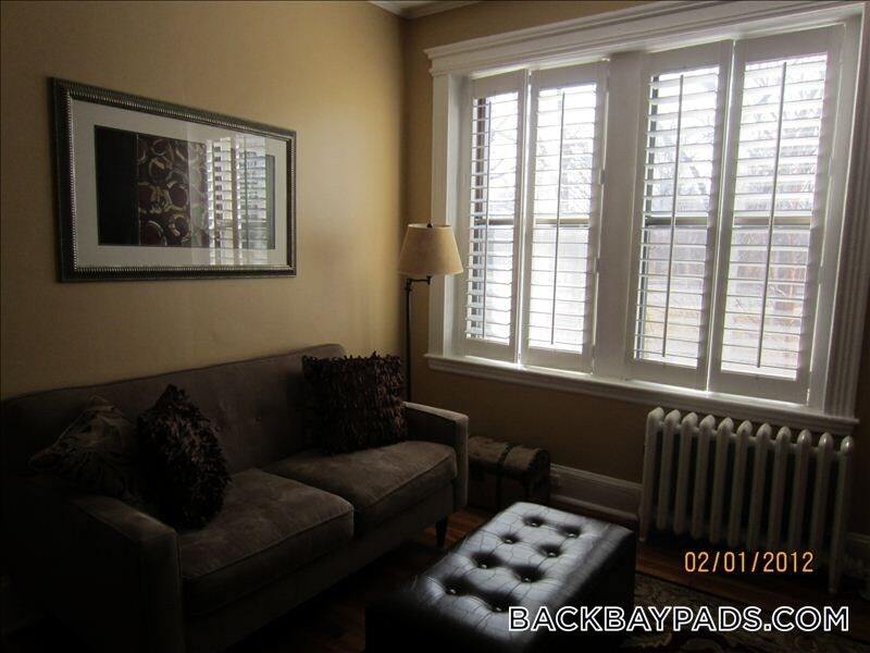 60 Charlesgate E in Boston, MA - Building Photo