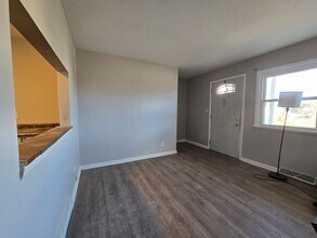 1005 Samantha St in Normal, IL - Building Photo - Building Photo