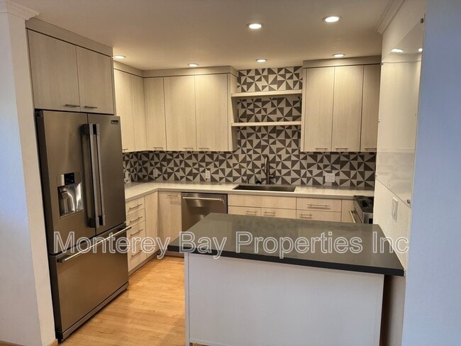 759 Ramona St in Palo Alto, CA - Building Photo - Building Photo