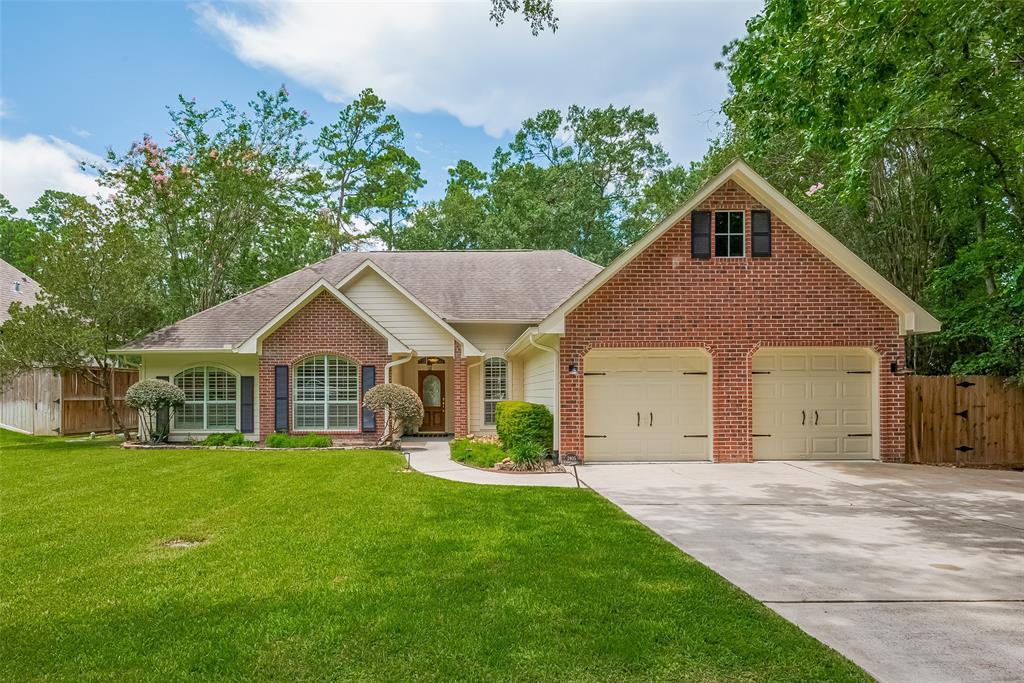 2405 Chantilly Ln in Conroe, TX - Building Photo