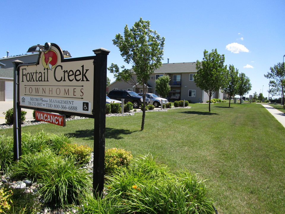 Foxtail Creek Townhomes in Fargo, ND - Building Photo