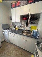 10 Myrtle St, Unit Myrtle St #6 in Boston, MA - Building Photo - Building Photo