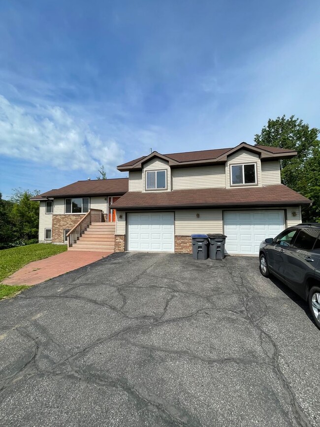 3865 Stebner Rd in Hermantown, MN - Building Photo - Building Photo