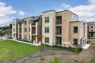 Fort Worth Meadows Apartments in Fort Worth, TX - Building Photo - Building Photo