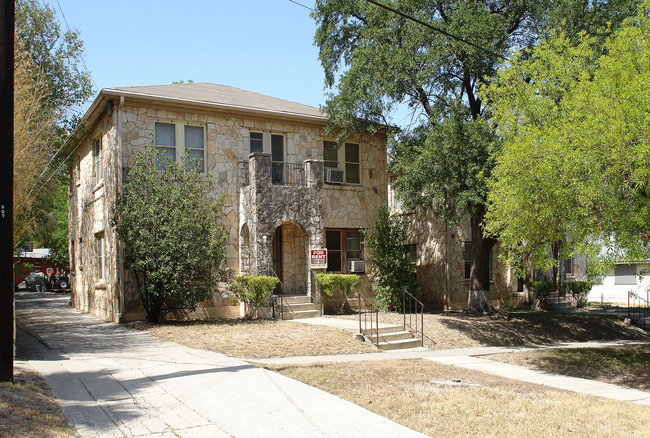 803 W Magnolia in San Antonio, TX - Building Photo - Building Photo