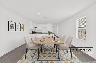 5499 Daphne Path in San Antonio, TX - Building Photo - Building Photo
