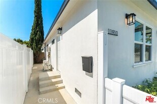 11910 Elkwood St in Los Angeles, CA - Building Photo