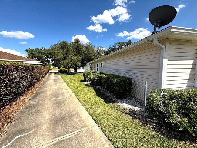 17532 SE 100th Ct in the Villages, FL - Building Photo - Building Photo