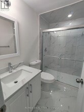 460 Mactier Dr in Vaughan, ON - Building Photo - Building Photo