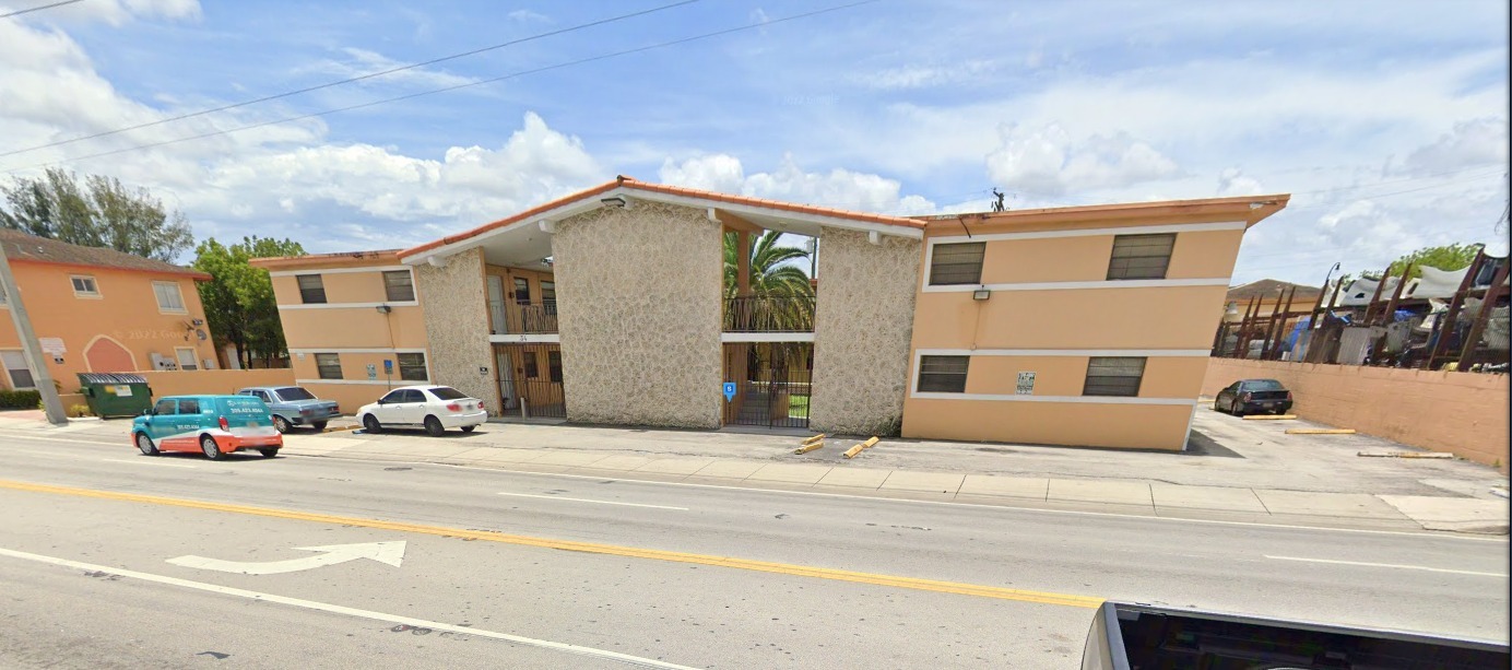 34 E 21st St in Hialeah, FL - Building Photo