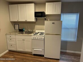 408 16th Ave in Belmar, NJ - Building Photo - Building Photo