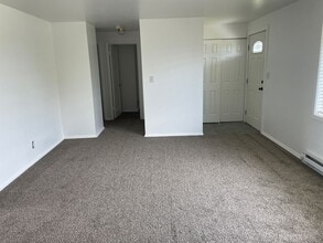 727 S Grand Dr in Moses Lake, WA - Building Photo - Building Photo