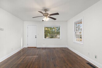 809 E Mobile St in Florence, AL - Building Photo - Building Photo