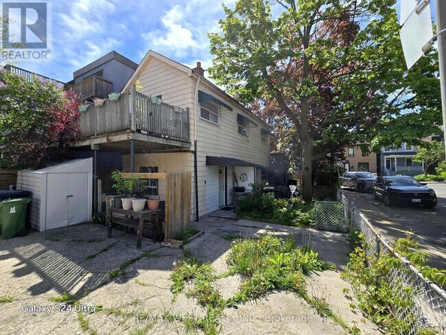 66 Dagmar Ave in Toronto, ON - Building Photo - Building Photo