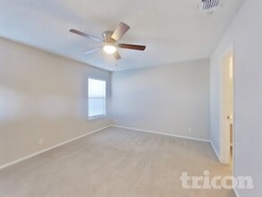 7715 Skyline Ridge Dr in San Antonio, TX - Building Photo - Building Photo