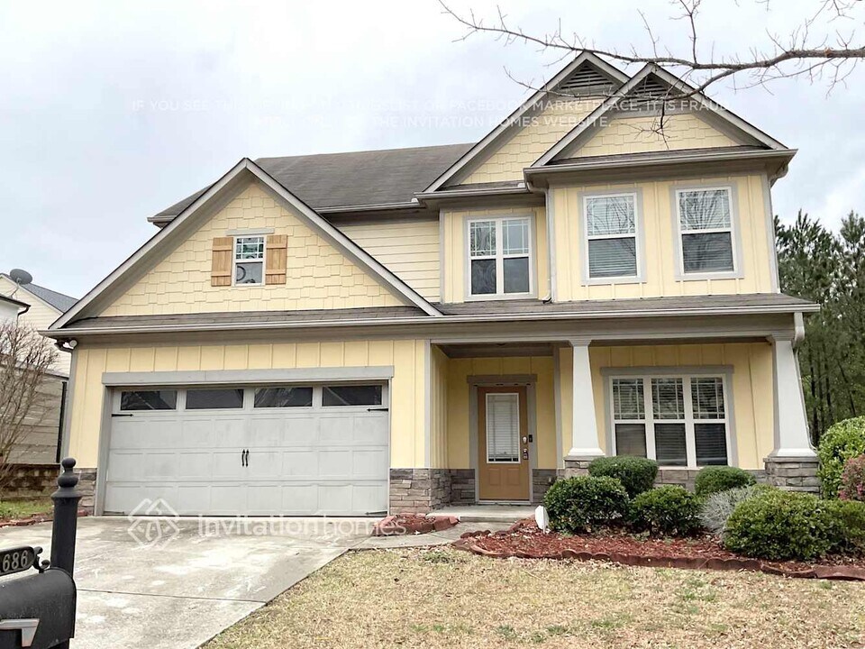 1686 Stoney Chase Dr in Lawrenceville, GA - Building Photo